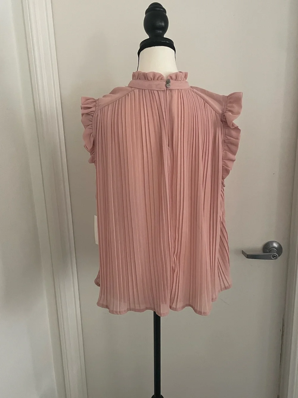 Mele E Pere Chiffon Blouse Top Size L Pink Ruffled Pleated High Neck Sleeveless